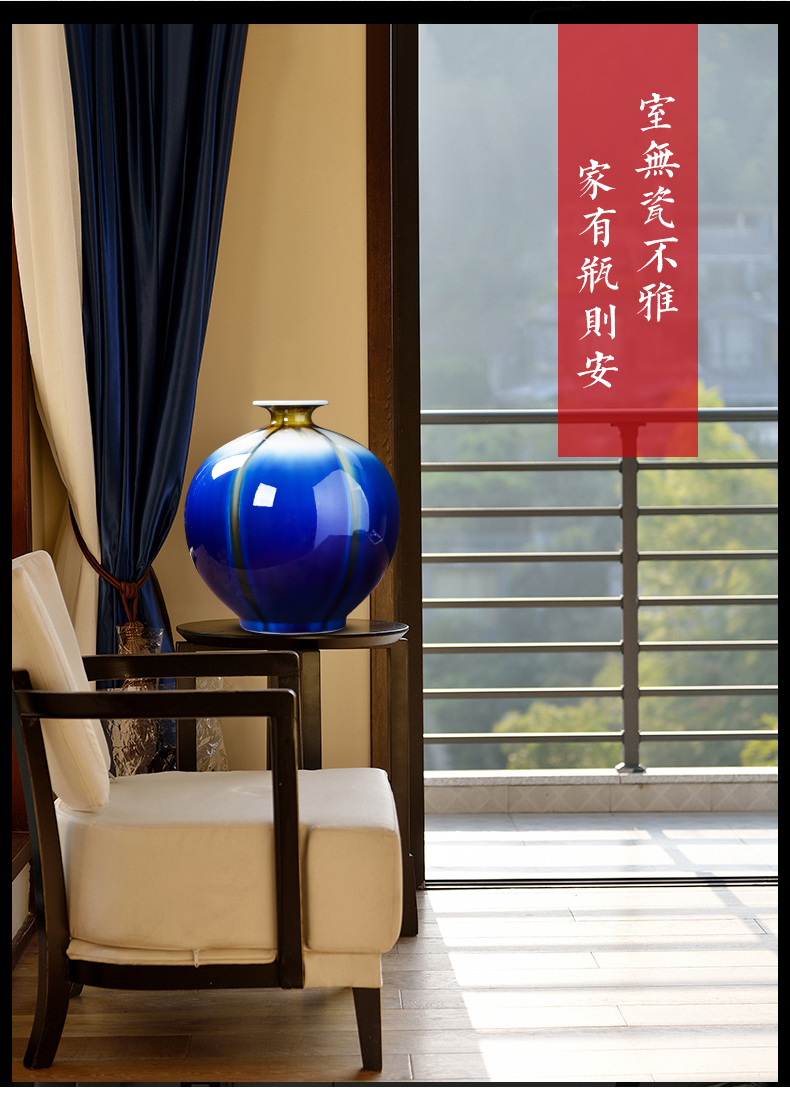 Jingdezhen ceramics blue vase pomegranate bottle furnishing articles creative TV ark, rich ancient frame of Chinese style household ornaments