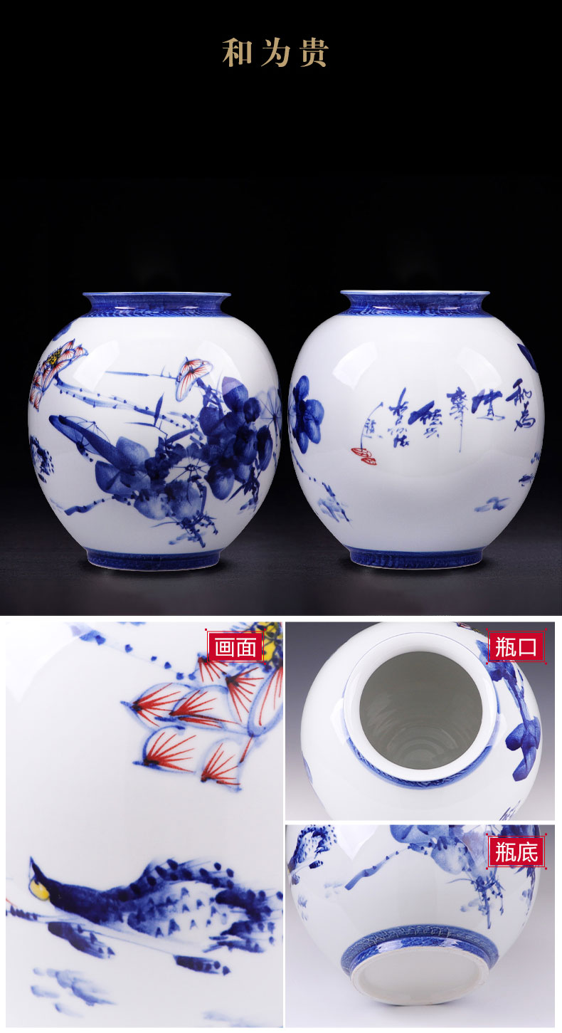 Checking porcelain vase son hand - made of blue and white porcelain of jingdezhen ceramics Chinese flower arranging household act the role ofing is tasted furnishing articles sitting room