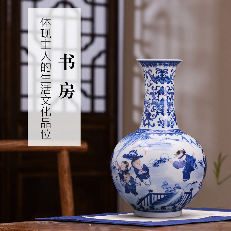 Jingdezhen porcelain big hand blue and white porcelain vases, ceramic flower arranging Chinese style restoring ancient ways furnishing articles sitting room home decoration