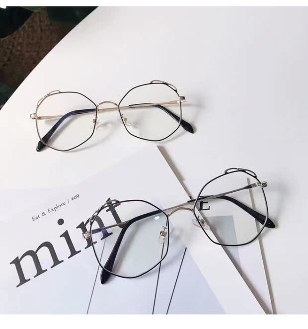 Phiên bản tiếng Hàn của kính đa giác không đều nữ màu đỏ phần kim loại khung lớn phẳng gương hoang dã có thể được trang bị thủy triều khung cận thị kính rayban nữ