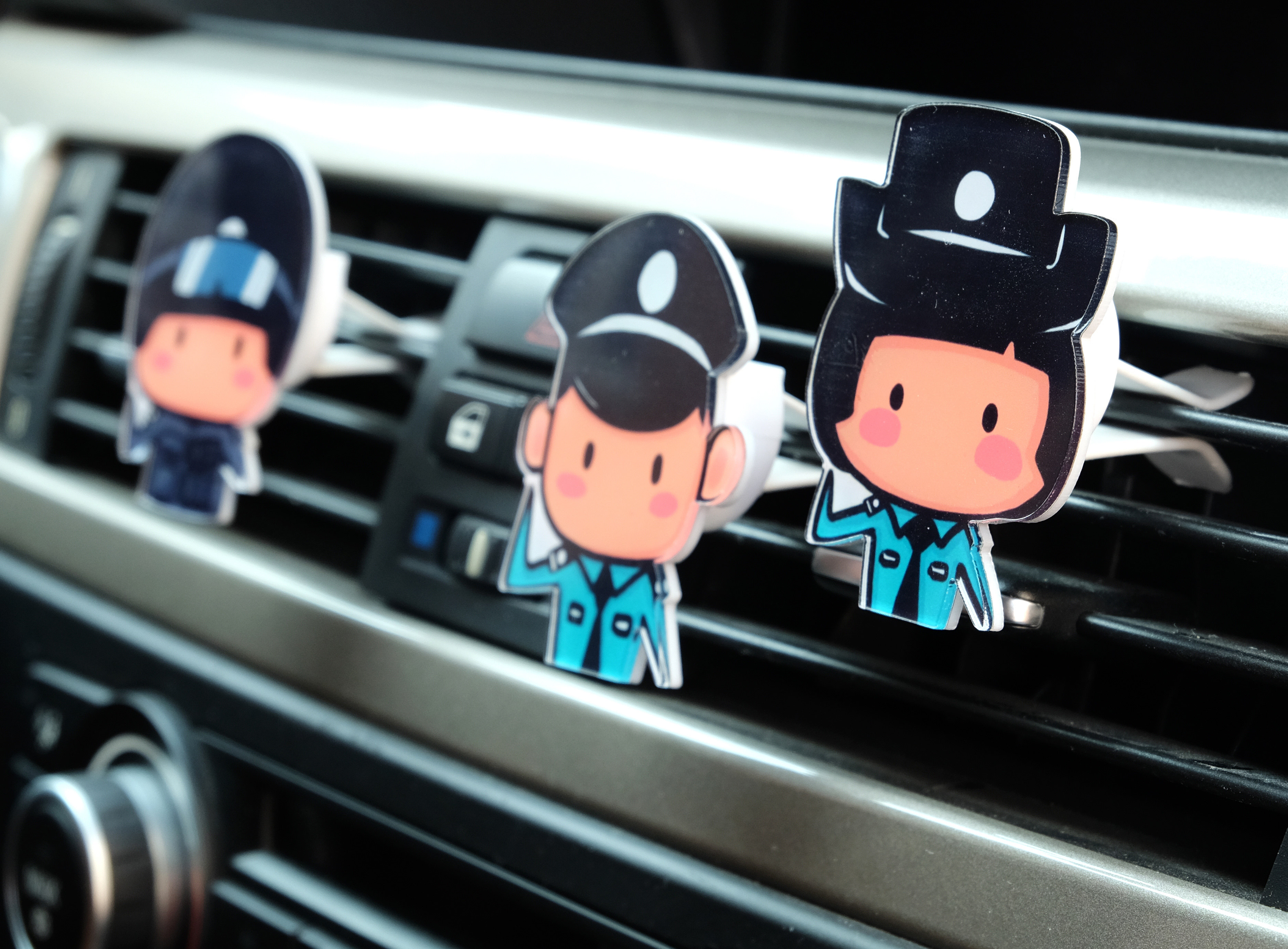 J Z Firefighter police station officer gift out the air and cars fragrance car carrying aroma car fittings