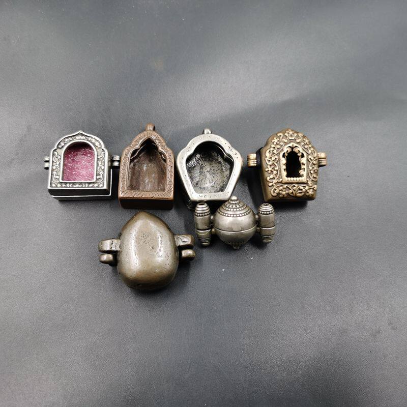 Tibetan style Tibetans hand-carried small Gabu box can be packed with Tibetan Buddha statues