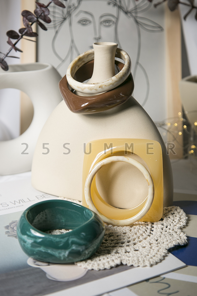 [25SUMmer] cảm giác nghệ thuật Morandi màu xám xám cao smudge in phong cách vòng đeo tay nhựa các mẫu vòng đeo tay bằng vàng 18k