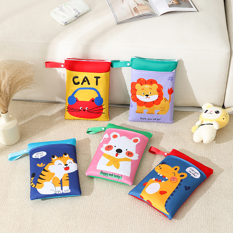 Cartoon Diaper Storage Bag Baby Diapers Baby Nappy Diaper Organizer Bag Portable Outing Stroller Hanging Bag