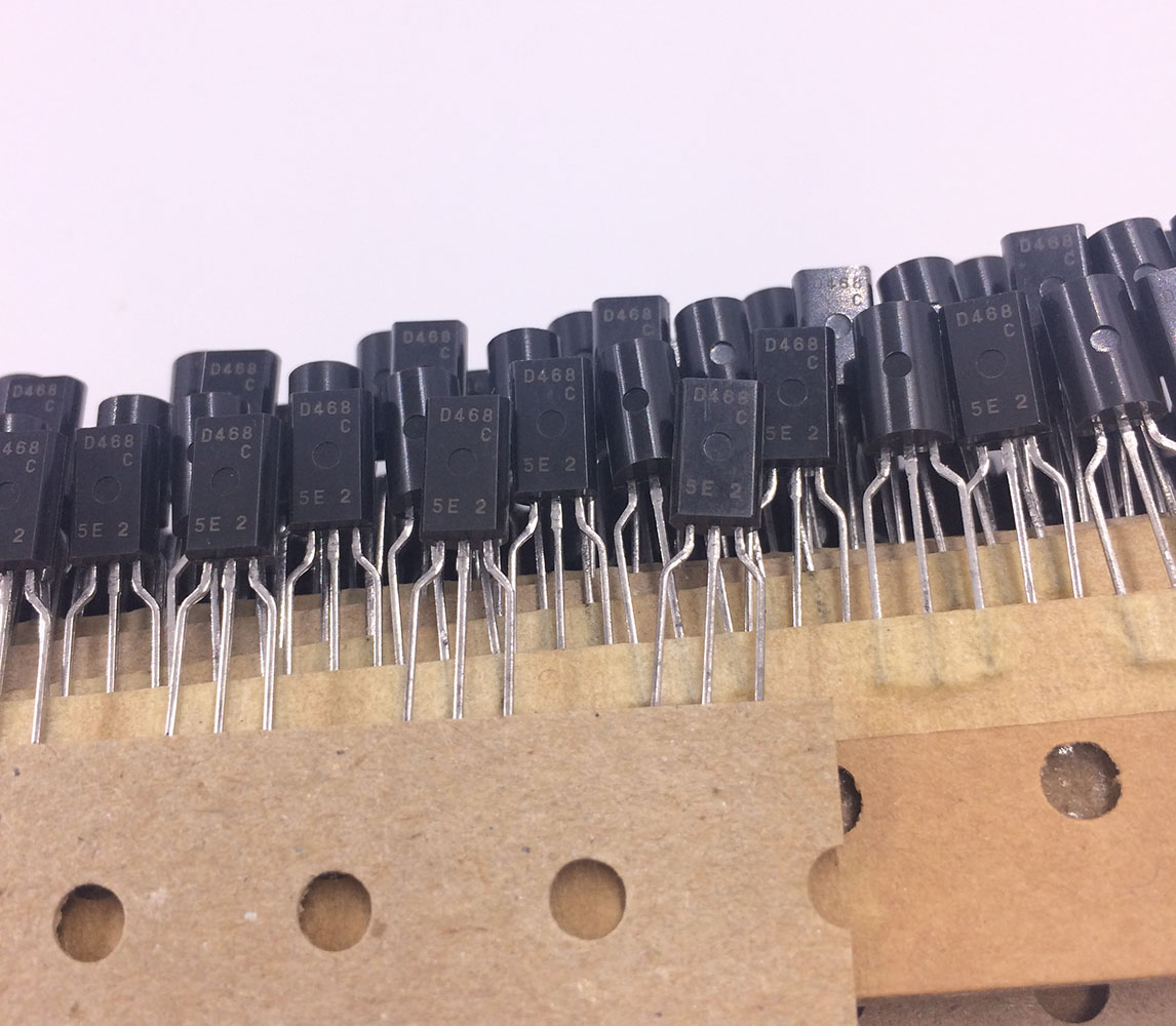 Straight plug triode D468 2SD468 TO-92L new imported spot