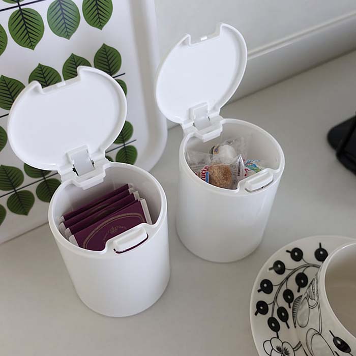 Japan imports YAMADA Pop-up Window Type toothpick containing box flossing small things finishing cotton stick Jewelry Battery Deposit Box