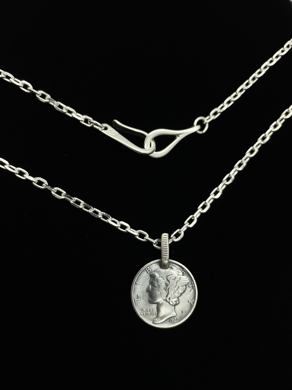 Sihan Silver Workshop Larry Smith Same Style 925 Sterling Silver Fish Hook Chain Peter Pan Silver Coin Necklace