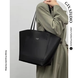 Оригинальная дизайнерская вместительная и большая демисезонная сумка, из натуральной кожи, изысканный стиль