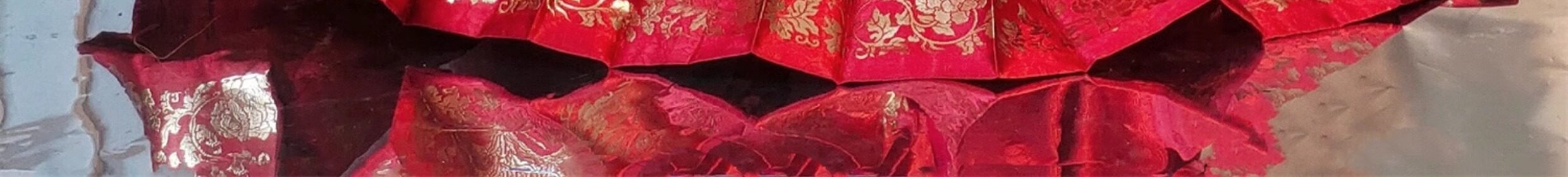 Китайцы одежда наборы 南山韵味富贵同春交领琵琶袖短袄马面裙织金纱明制套装现货春款女