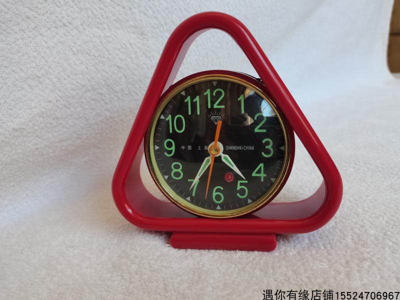 Early export version of diamond alarm alarm machinery chord clock wall watch collection of old-fashioned objects of nostalgia used