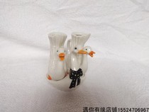A set of three white china mothers goose crafts furnished pot pot pot pot porcelain porcelain vase nostalgia old-fashioned