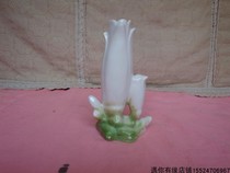 Early magnolia flower-shaped porcelain vases inserted vases old porcelain crafts collection nostalgic second-hand old-fashioned objects