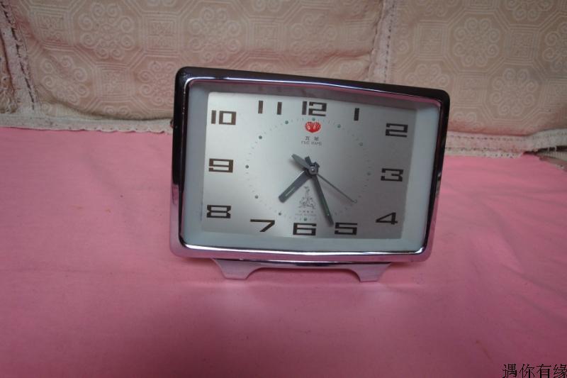 Already up to oil maintenance The five sheep's alarm clock mechanical clockwork on the strings seat hanging watches nostalgic old fashioned objects