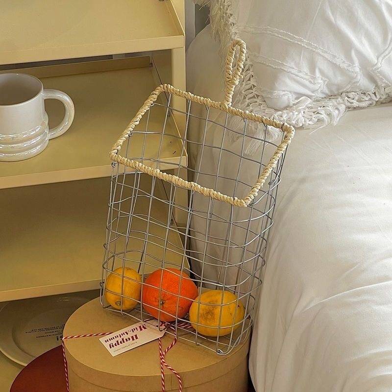 北欧スタイルのワイヤー編みスナックパン収納シンプル吊り下げバスケット錬鉄製壁掛け棚中空吊り下げバスケット