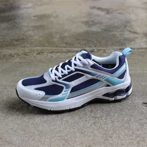 Former foreign trade men high-end running shoes light breathable fashion shoes shoes shoes wear and anti-slip shoes