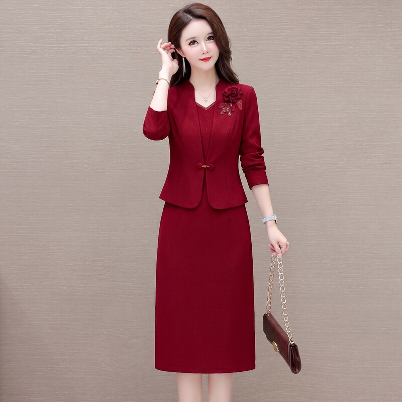 Red Elegant Mother-Of-The-Bride Wedding Banquet Fashion Suit for Women, 2026 Autumn New Style, Dignified and Elegant Two-Piece Dress Set Red Elegant Mother-Of-The-Bride Wedding Banquet Fashion Suit for Women, 2026 Autumn New Style, Dignified and Elegant Two-Piece Dress Set