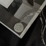 Небольшая дизайнерская металлическая брендовая подвеска, аксессуар в стиле хип-хоп, тренд сезона, популярно в интернете