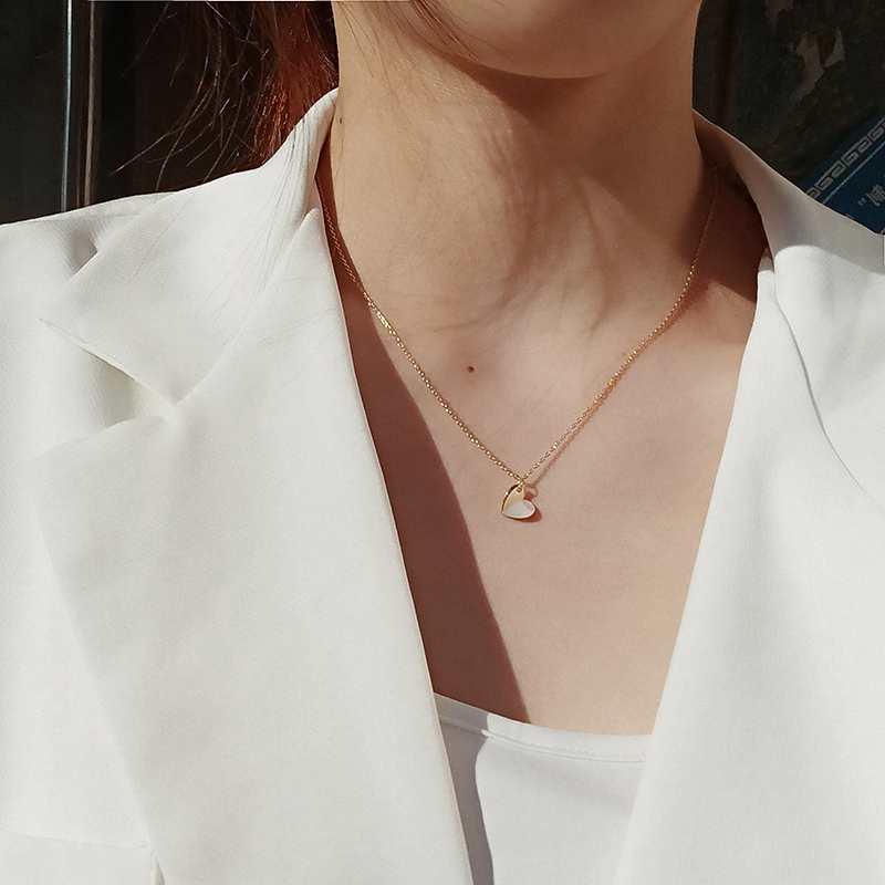 925 pure silver shell loving necklace female Korean version small fresh ins light extravagant and small crowd temperament 100 hitch a student lock bone chain