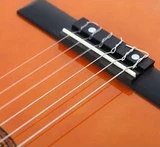 Классическая нейлоновая гитара