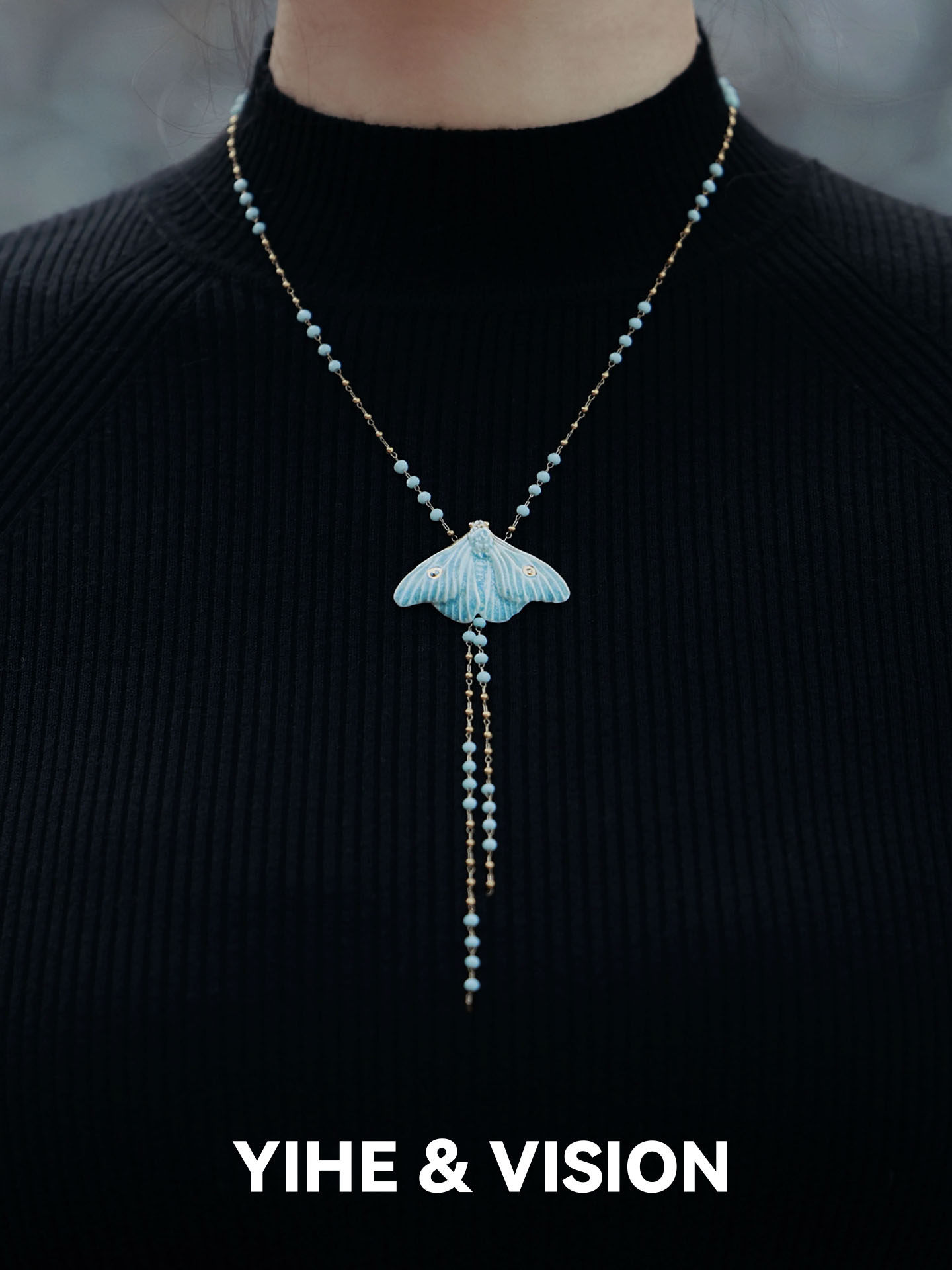 YIHE Yihe original design Ember Frost Moth, a good match for the literary niche, blue ceramic necklace, sweater chain