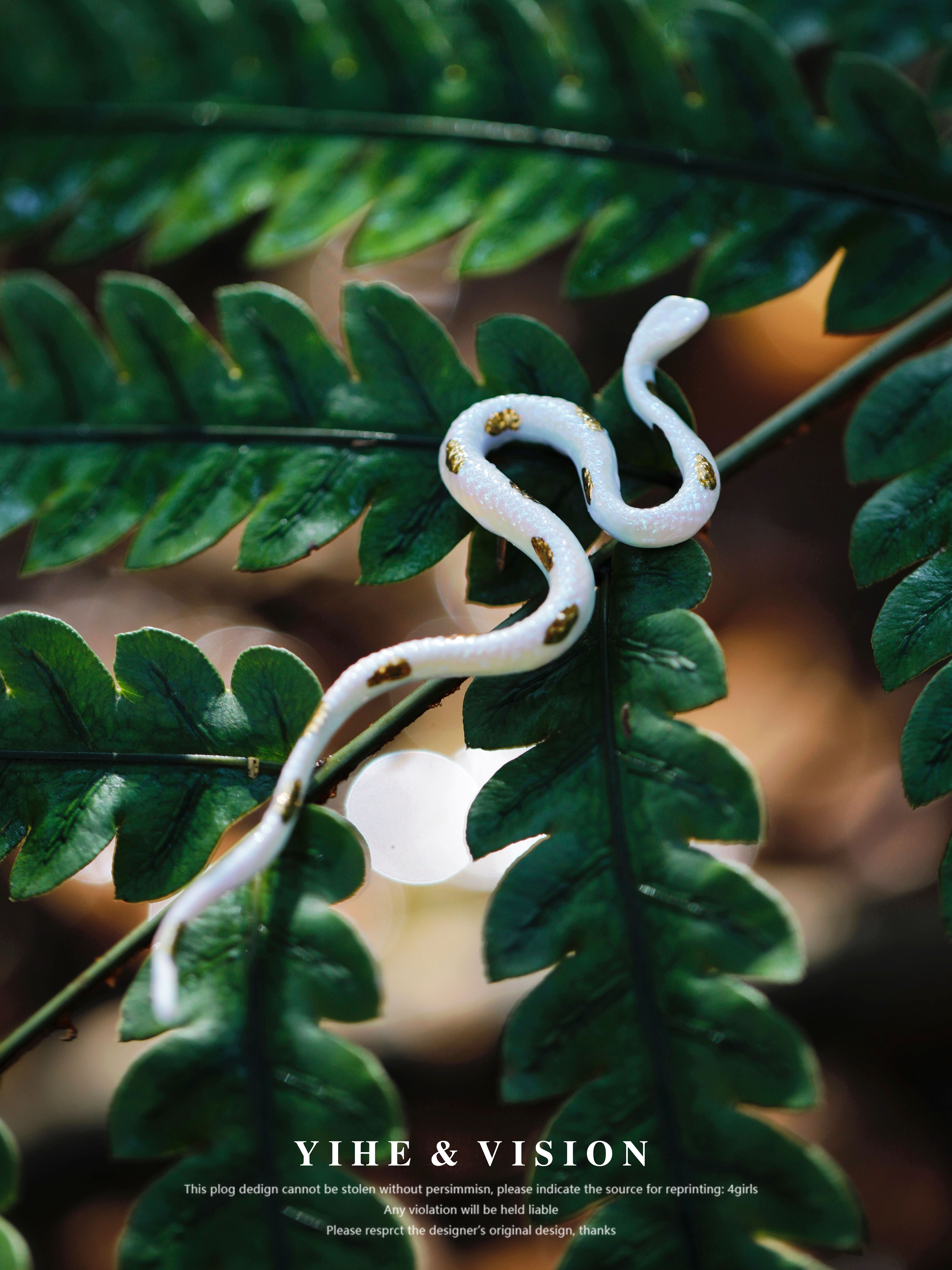 YIHE Original Spotted Golden Snake Niche Art Unique Ceramic Snake Zodiac Year Coat Brooch for Men and Women
