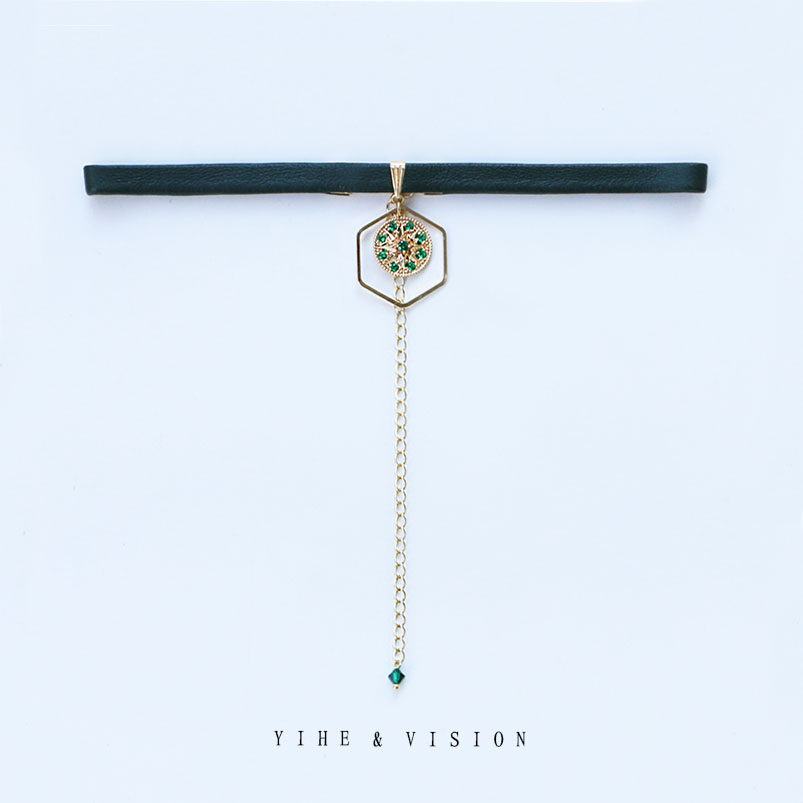 YIHE Original Design Retro Cool Beauty With Strong Seaweed Green Zircons Cortical Choker Neck Strap Neckline