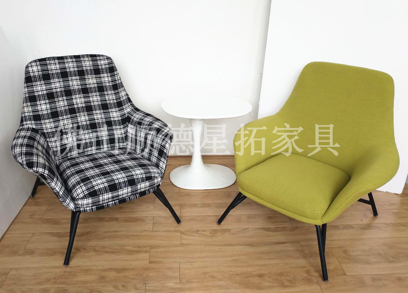 Đơn giản phòng khách hiện đại ghế sofa da Bắc Âu duy nhất thiết kế nội thất thời trang sáng tạo ban công phòng chờ ghế