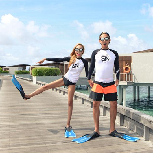 South Korean wetsuit swimsuit male and female long sleeve two-piece snorkeling with sunscreen speed dry suit surf mistress dress jellyfish