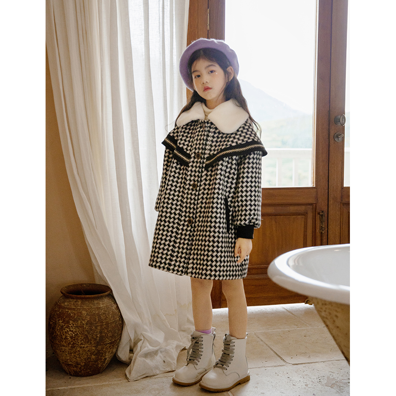 Children's wooden girl Mao jacket 2021 Winter new retro CUHK Scout in the middle of the long version of the children's clothes