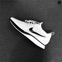 Metoo bị mất đôi giày chạy bộ Nike Air Zoom Mariah Racer - Giày chạy bộ những đôi giày chạy bộ tốt nhất 2021