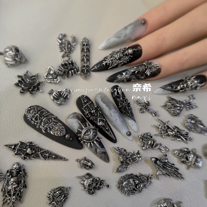Nai Xi's New Nail Art Accessories, Dark Gothic Style, Retro Metal Alloy Cross, Skull, Spider Nail Rhinestones