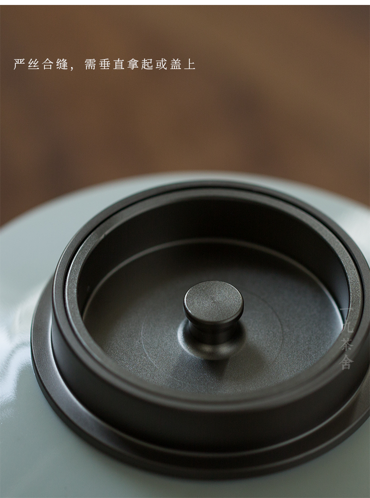 Jingdezhen ceramic seal pot POTS of household small caddy fixings a large black tea, green tea storage POTS storage POTS