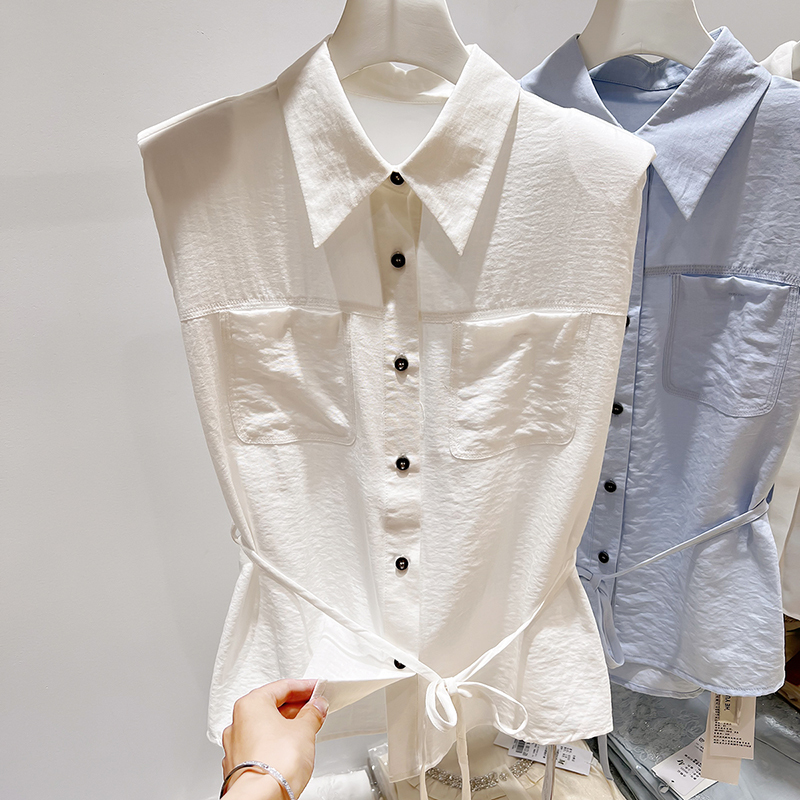 Sleeveless Shirt with Lapel Pockets, Patchwork Design, Tie Straps, and Single-Breasted Closure
