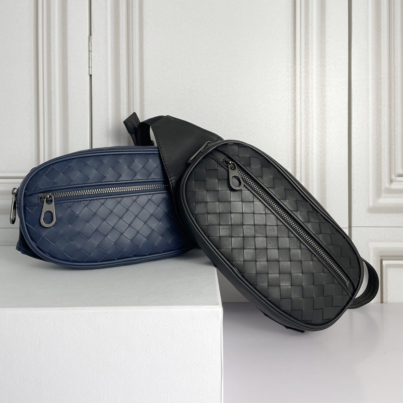 Men's breast bag 2022 new tide leather weaving bag soft bag slope shoulder bag fashionably skewed youth