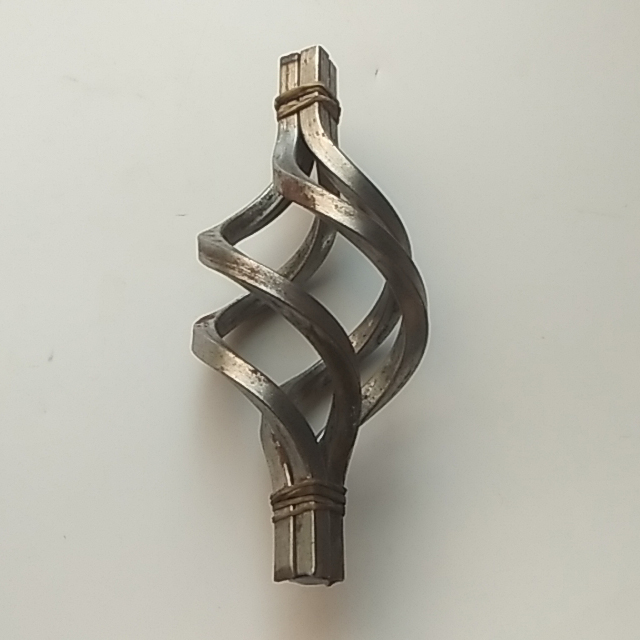 Square steel joint Wrought iron accessories Bird cage flower basket Twisted steel bar wrought iron material wholesale fence pattern iron flower