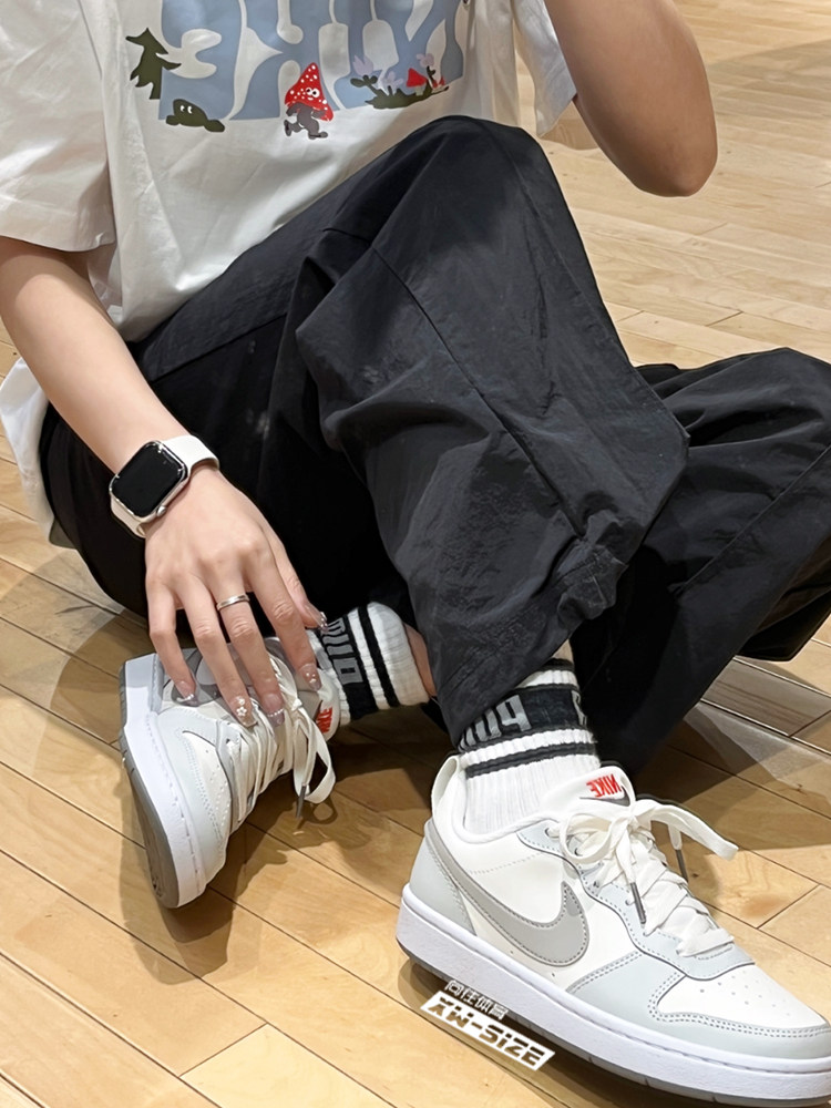 обувь на тонкой подошве ( для скейтборда ) 向往体育nike耐克court borough女子小dunk休闲板鞋fv8121 dv5456