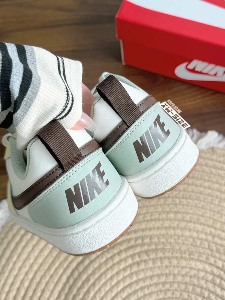 обувь на тонкой подошве ( для скейтборда ) 向往体育nike耐克court新款春夏女子小dunk小空军板鞋 hv1804-121