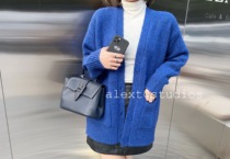 Spot first rich in white style Klein blue v collar thickened cold light wind Nordic knit cardiovert sweater jacket