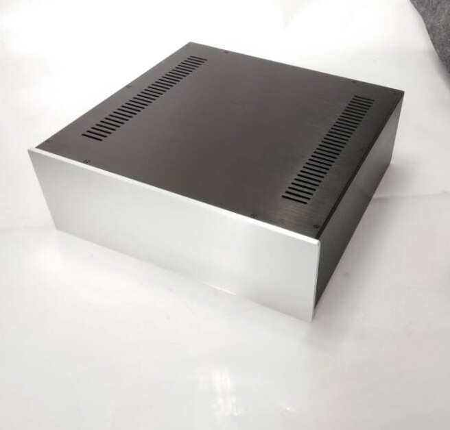 The 4315C pre-stage power CD enclosure with wide internal space is incorporated into the chassis