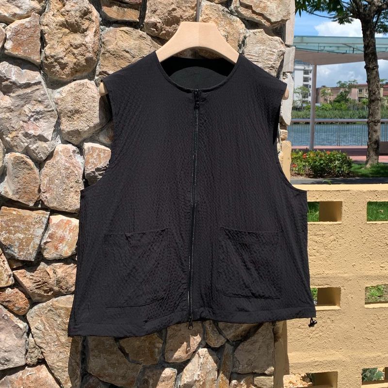 Mountain-Style Workwear, Quick-Drying, Breathable, Textured, Casual Layering, Sleeveless Vest for Women B2183
