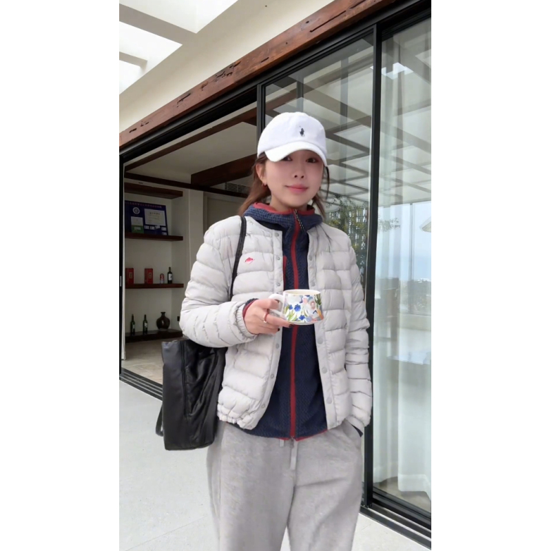 Autumn and Winter New Casual Collarless Small Logo 95 White Goose down Small Ribbed down Jacket for Women W7092