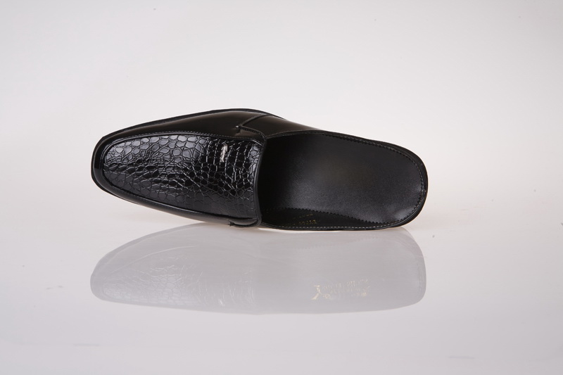 Dép nam bằng da một nửa kéo thoáng khí chống trượt studio ảnh cửa hàng quần áo vừa vặn - Dép dép crocs nam