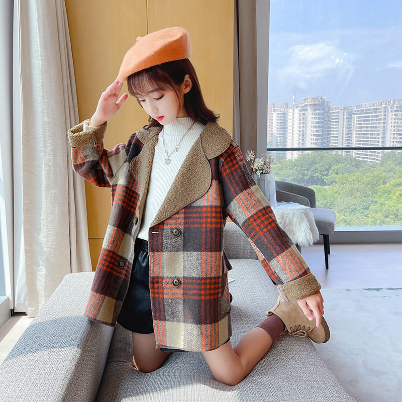 Girls Lamb Weed Coat in autumn and winter clothing thickened 2021 Japanese Han Edition children in long - range plus coat girls