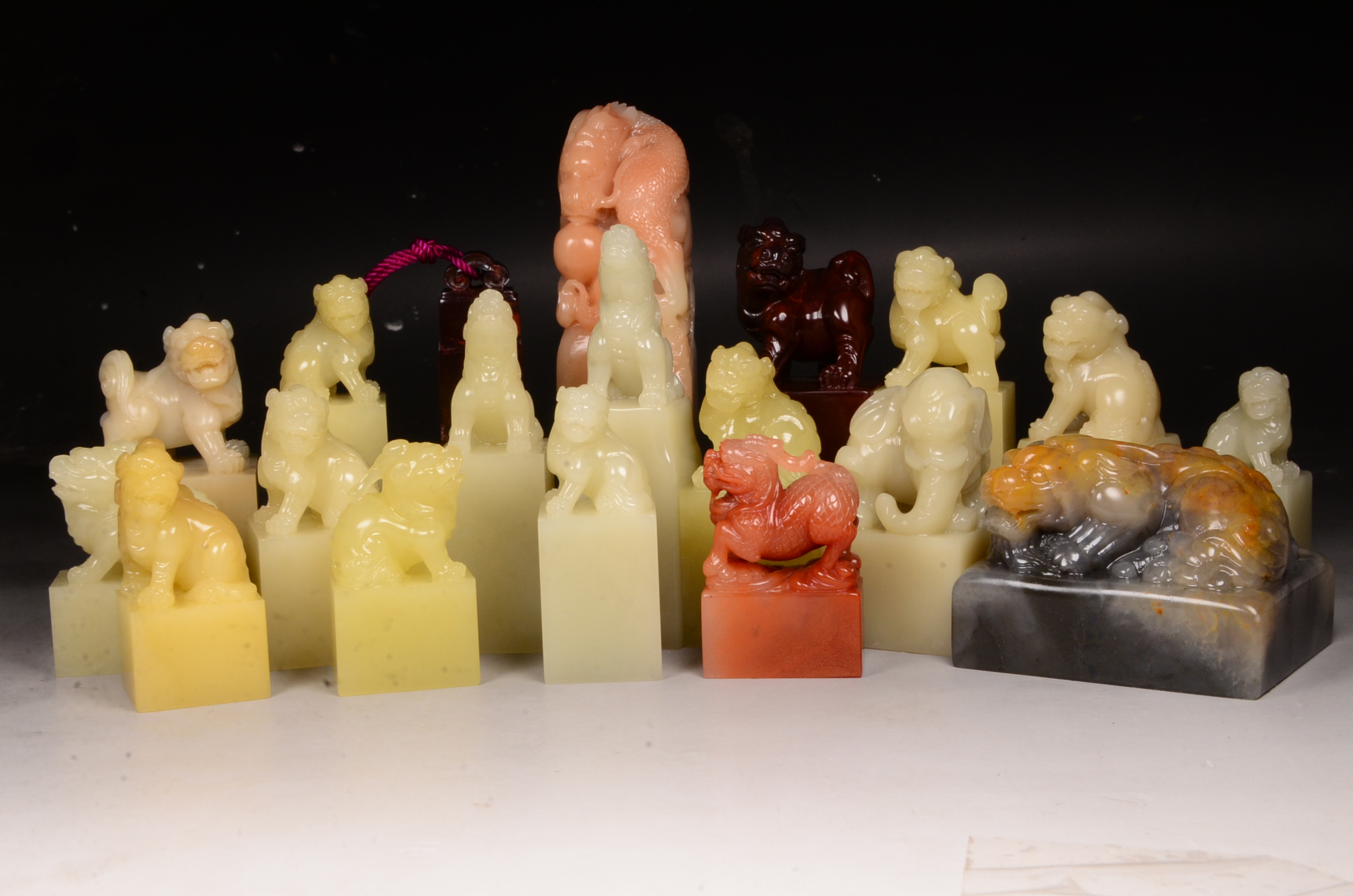 Fujian Shoushan Stone Shoushan Furong Stone Yuewei Zishanbo Stone Duling Stone Pattern Yangshi Litchi Frozen Alpine Crystal