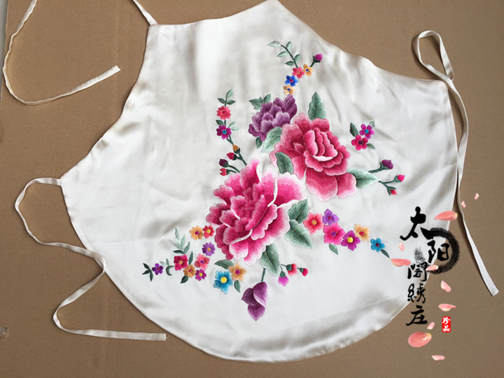 Mới Sunge thêu nặng dâu tằm phù hợp với phụ nữ đồ lót hoa mẫu đơn thêu tay thêu lụa quan ao yem cao cap