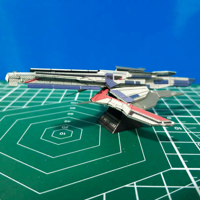 Steel moles like 3D gel-free solid metal assembly Stainless Steel Puzzle Model Quality Effect Turan Cruiser