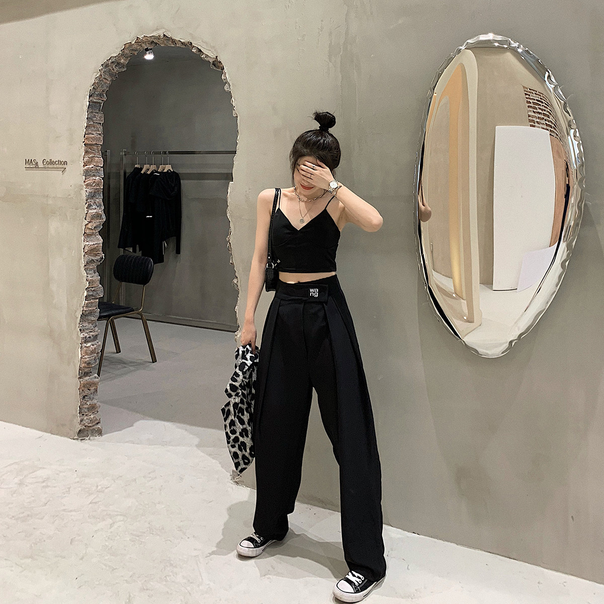 The new spring/summer 2021 thin high-waisted wide-leg pants with drape feel