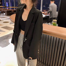 Jing Ye suit jacket female Korean version of British style design sense minority spring and autumn metal buckle shoulder pad loose thin suit