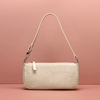 Крокодиловый рисунок рис белый