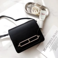 Большой, черный